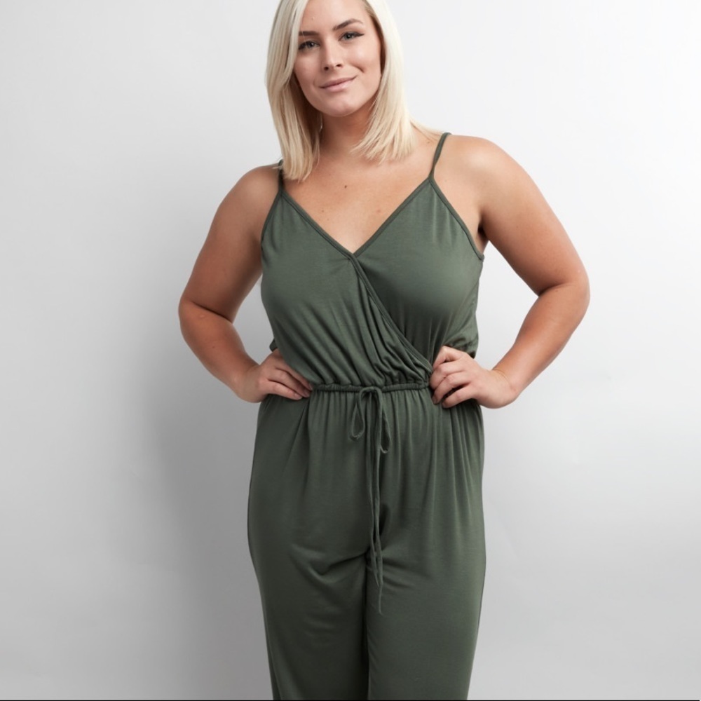 Women’s Green Wrap Jumpsuit Loungewear Closet Staple Summer Tie Waist Dress Moni - Picture 3 of 10